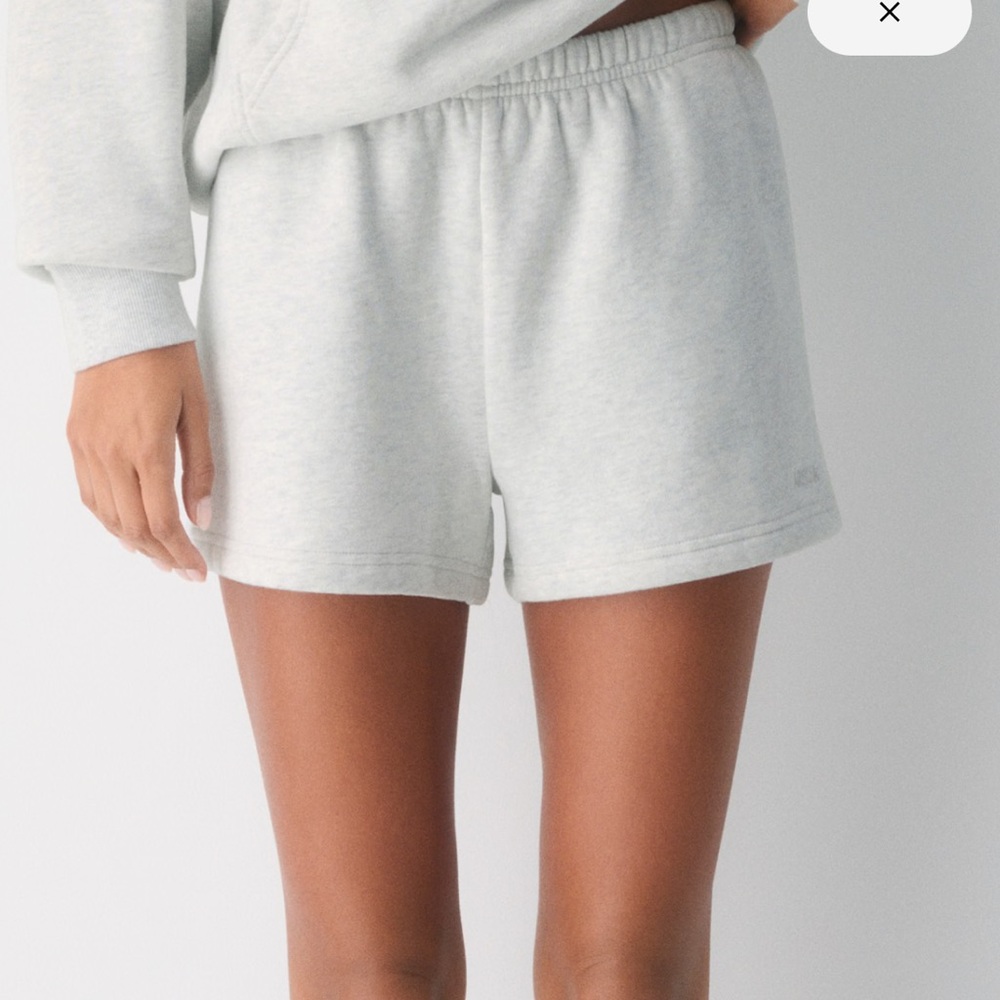 Aritzia Sweatfleece perfect hi-rise mini short